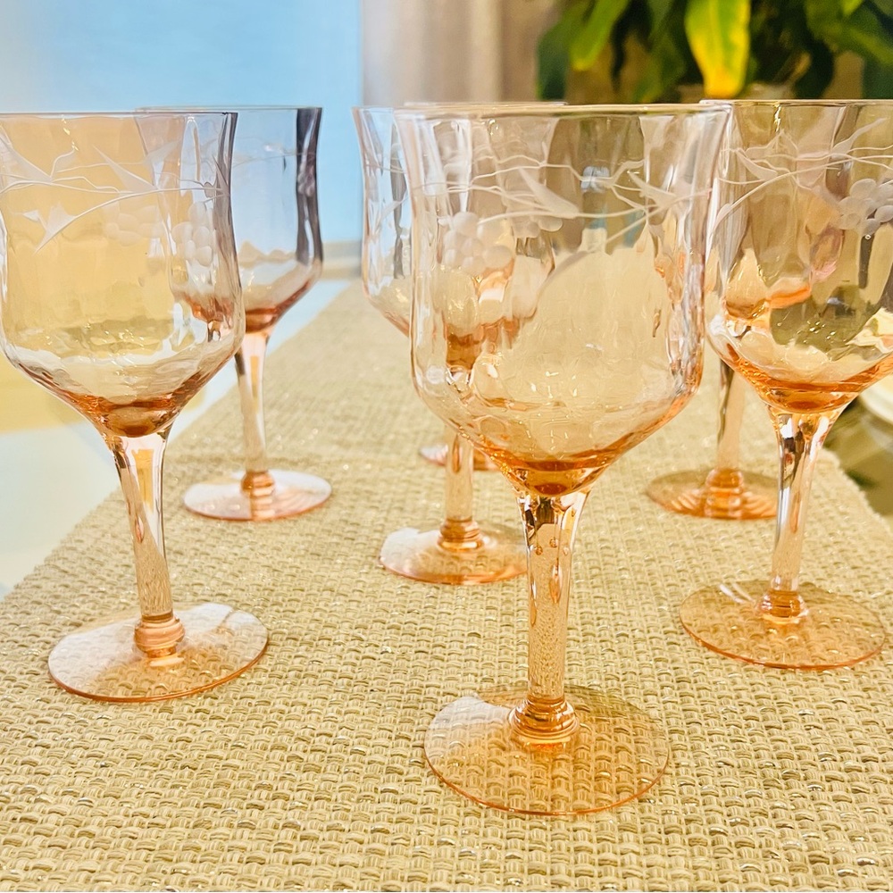 Set of 7 Morgantown Pink Depression Glass Wine Goblets Grape Vine Etched - Picture 3 of 4